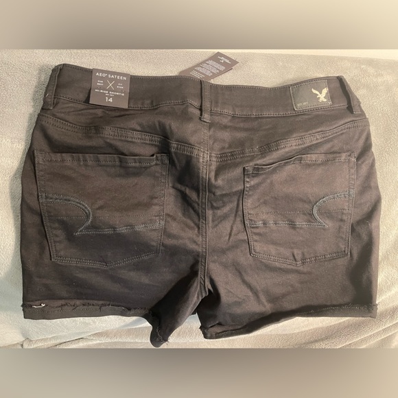 American Eagle high rise shortie sateen in black - Picture 5 of 5